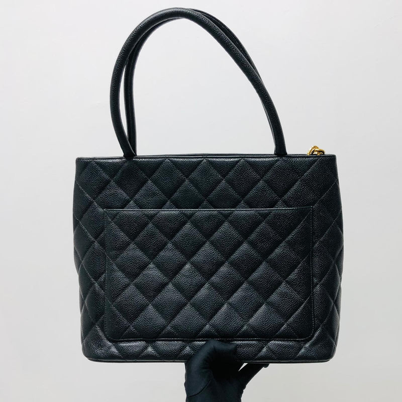 Medallion tote in Black Caviar Leather