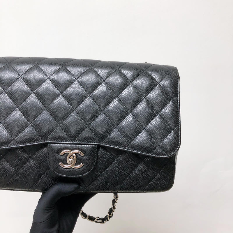 Single Flap Classic Jumbo in Black Caviar with SHW