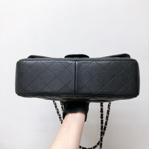 Single Flap Classic Jumbo in Black Caviar with SHW