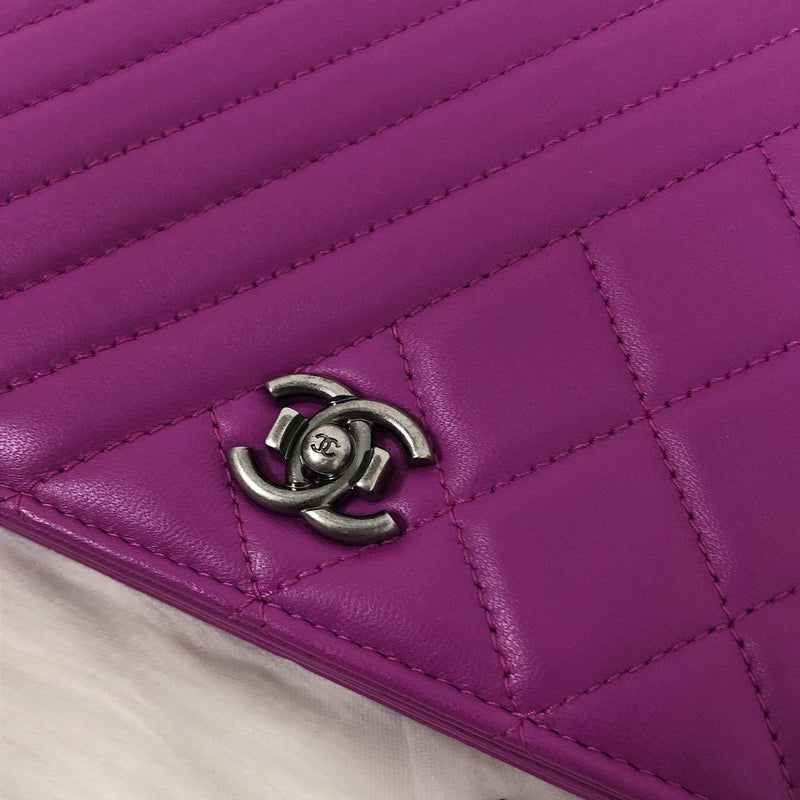 Wallet on Chain WOC in Purple with RHW