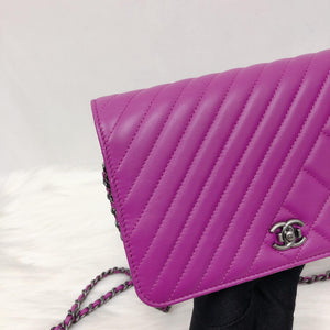 Wallet on Chain WOC in Purple with RHW