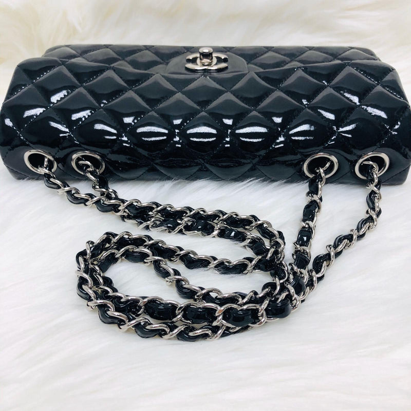 CHANEL Black Patent Leather Vintage Box Shoulder Bag