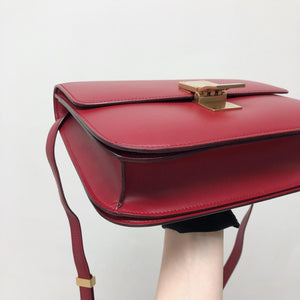 Box Calfskin Medium Classic Box Flap Red with GHW