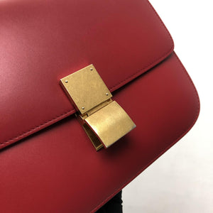 Box Calfskin Medium Classic Box Flap Red with GHW