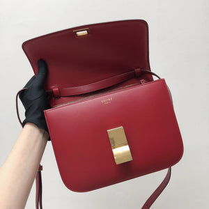 Box Calfskin Medium Classic Box Flap Red with GHW