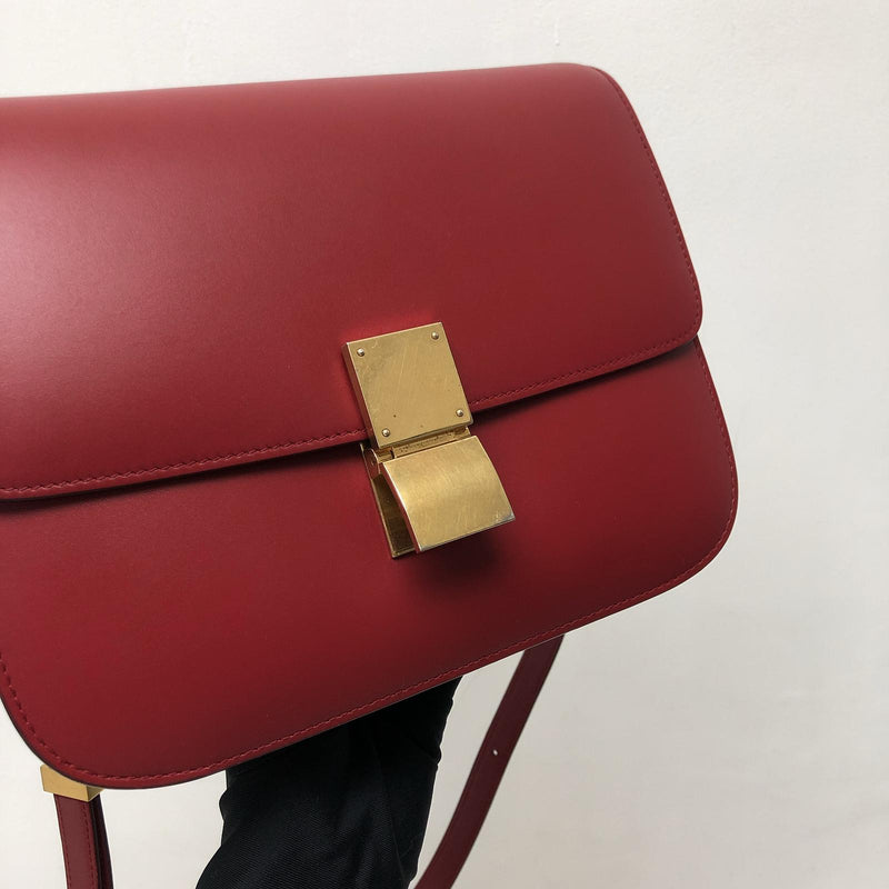 Box Calfskin Medium Classic Box Flap Red with GHW