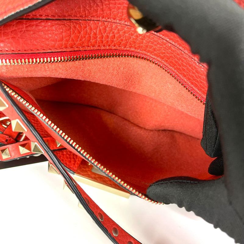 Rockstud Medium Leather Tote Red