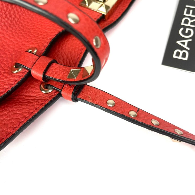 Rockstud Medium Leather Tote Red