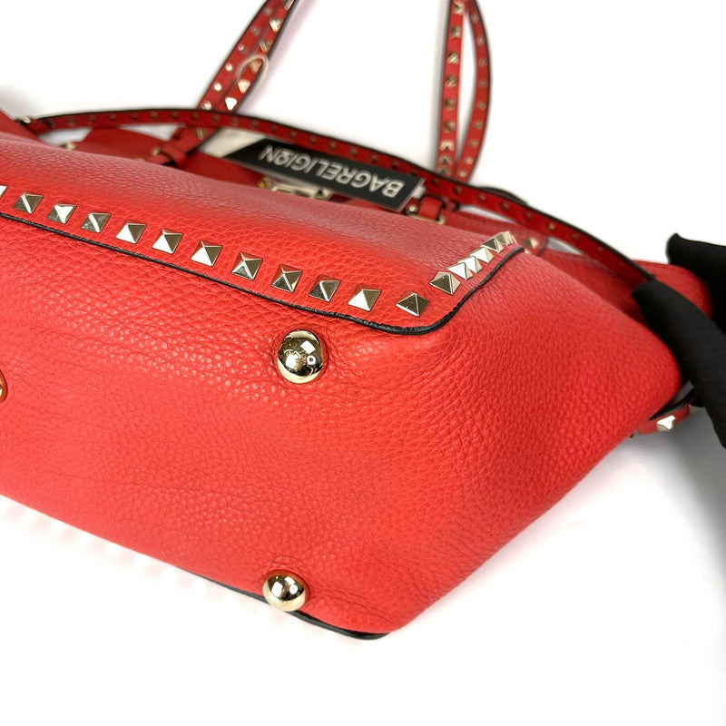 Rockstud Medium Leather Tote Red