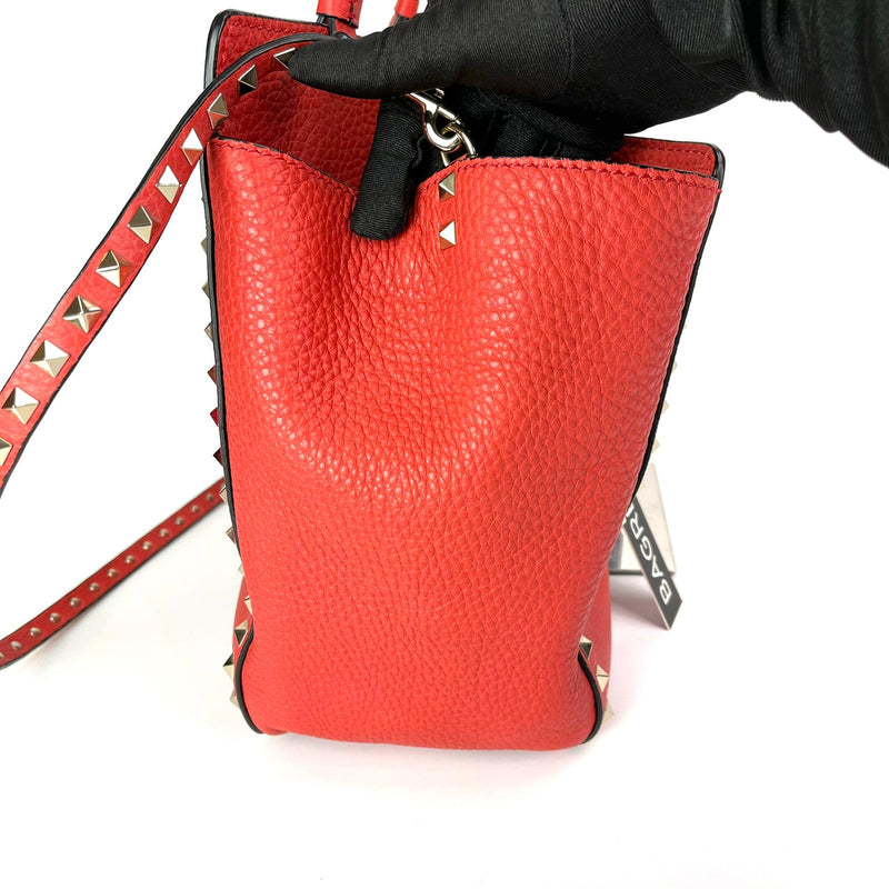 Rockstud Medium Leather Tote Red