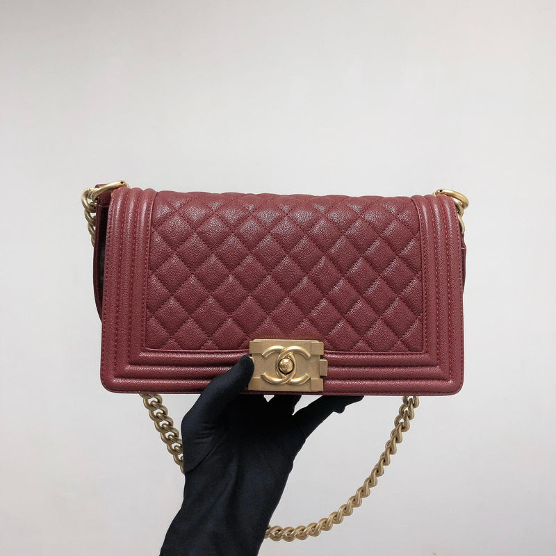 Quilted Caviar Old Medium Boy Bag Red