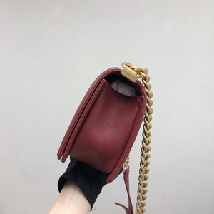 Quilted Caviar Old Medium Boy Bag Red