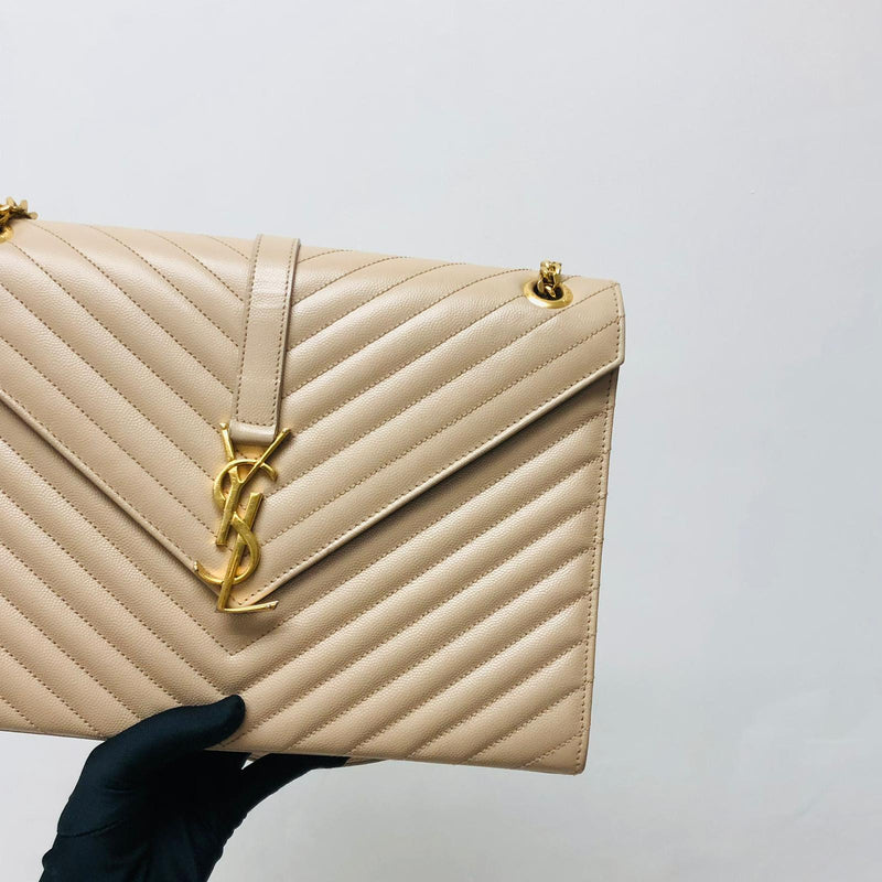 Envelope Large Flap Chevron Quilted Beige GHW