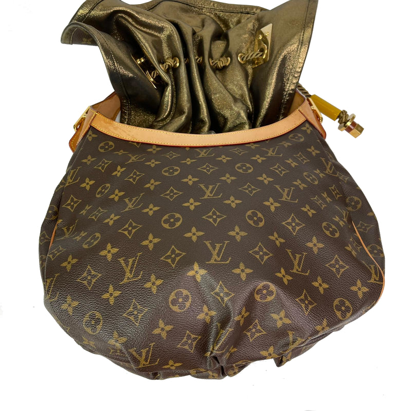 LOUIS VUITTON Kalahari GM Monogram Canvas Shoulder Handbag TT2784