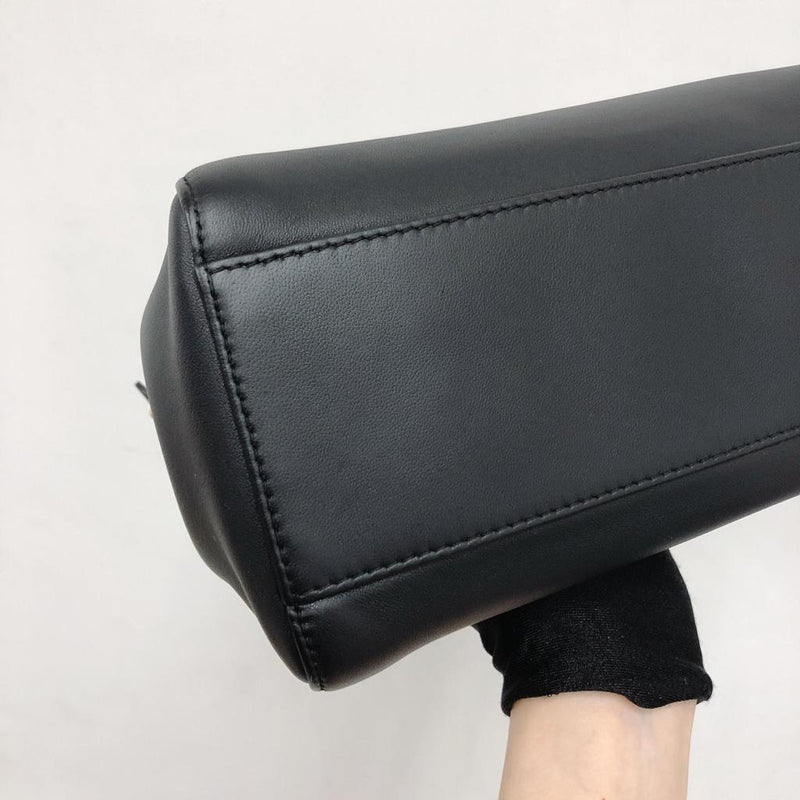 Peekaboo Bag Black