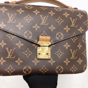 Pochette Metis Leather Monogram