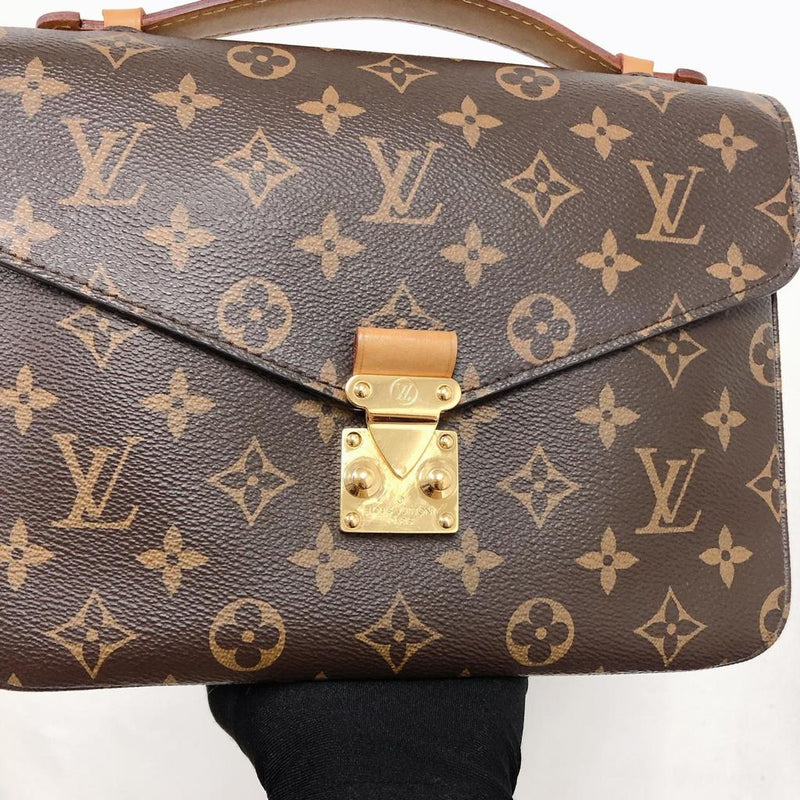 Pochette Metis Leather Monogram