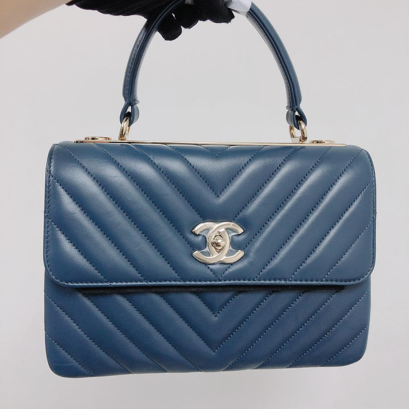Chanel Grained Calfskin Quilted Cuba Flap Blue
