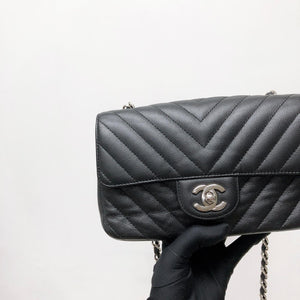 Mini Flap Bag Chevron Caviar Black