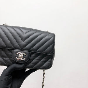 Mini Flap Bag Chevron Caviar Black