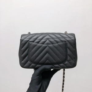 Mini Flap Bag Chevron Caviar Black