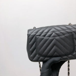 Mini Flap Bag Chevron Caviar Black