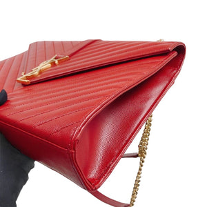 Envelope Large in Chevron Quilted Leather Red