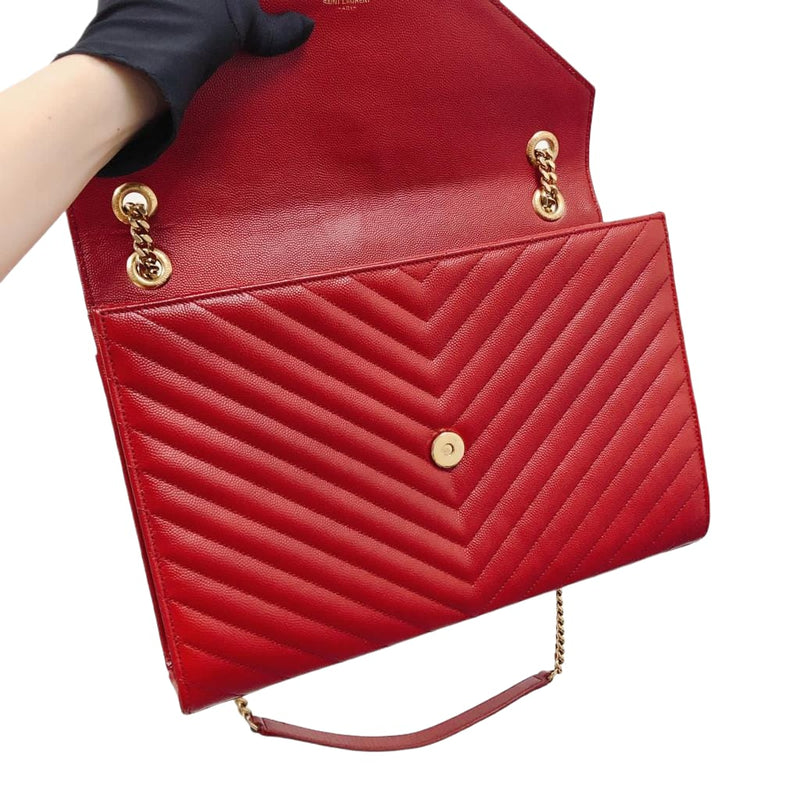 Envelope Large in Chevron Quilted Leather Red