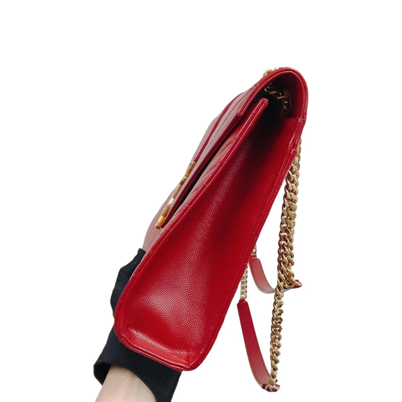Envelope Large in Chevron Quilted Leather Red