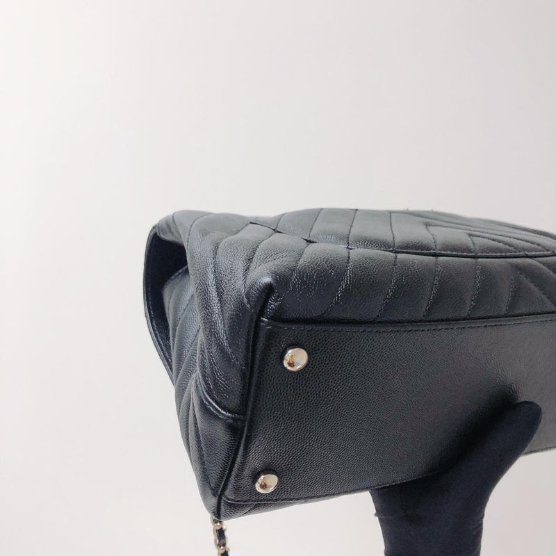 Coco Handle Medium Chevron Flap Bag in Black with GHW