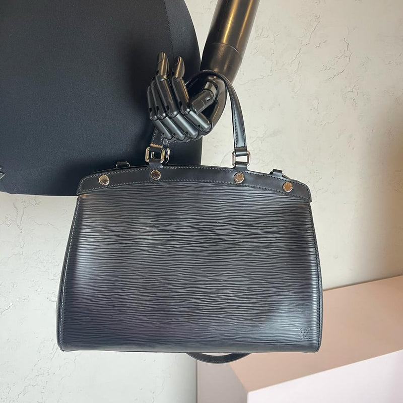 LOUIS VUITTON BREA MM EPI NOIR ELECTRIC BAG