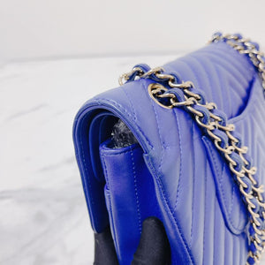 Classic Flap Medium Chevron Lambskin Blue LGHW