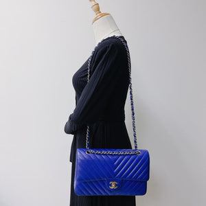 Classic Flap Medium Chevron Lambskin Blue LGHW