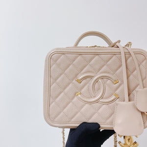 CC Medium Caviar Quilted Vanity Case Beige