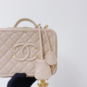 CC Medium Caviar Quilted Vanity Case Beige