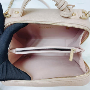 CC Medium Caviar Quilted Vanity Case Beige
