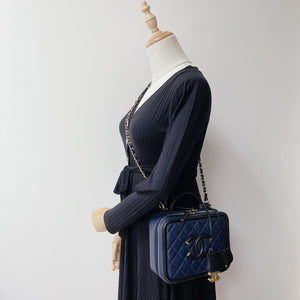 CC Filigree Medium Caviar Quilted Vanity Case Blue/Black
