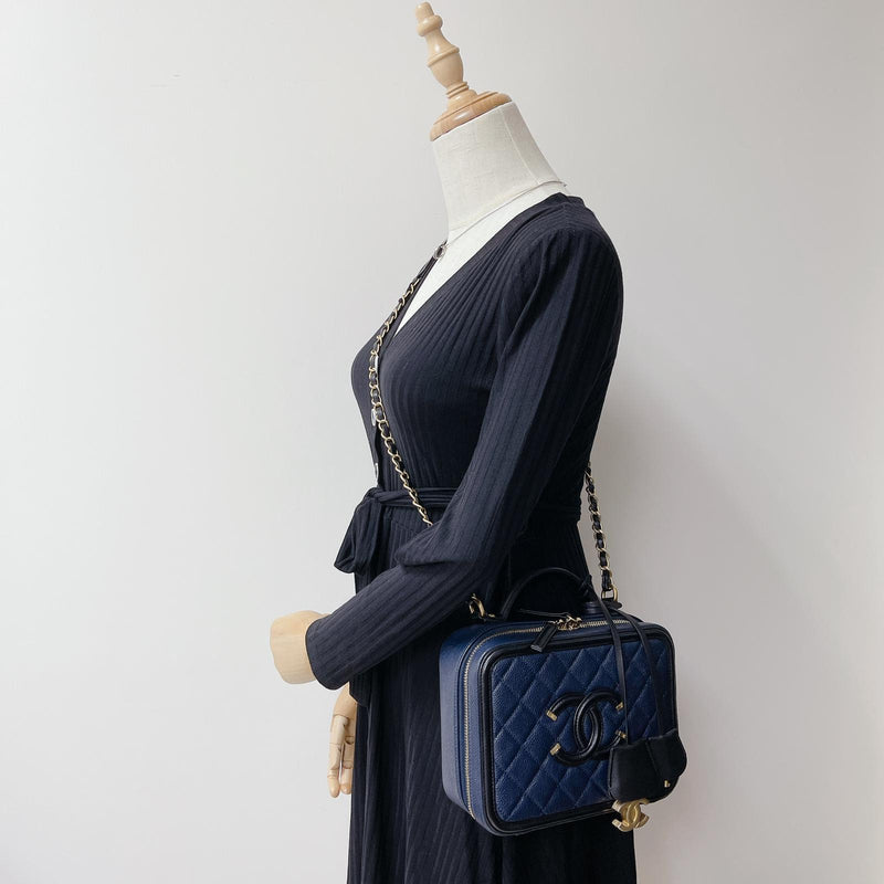CC Filigree Medium Caviar Quilted Vanity Case Blue/Black