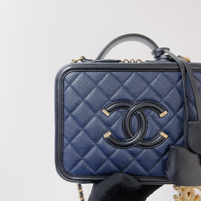 CC Filigree Medium Caviar Quilted Vanity Case Blue/Black