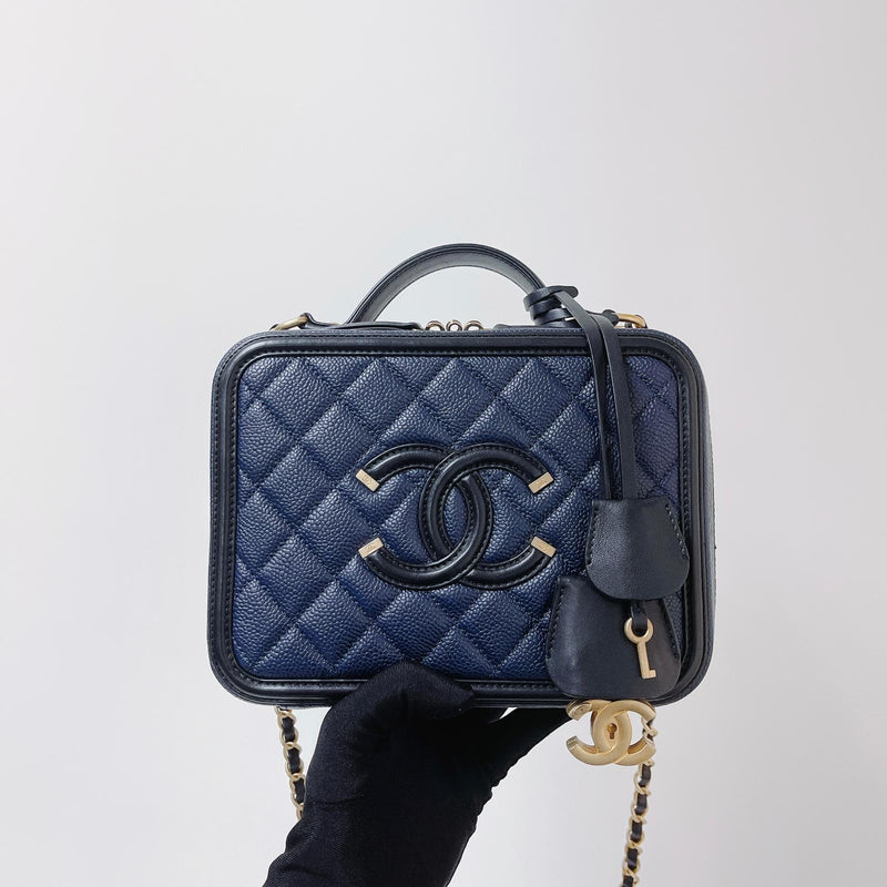 CC Filigree Medium Caviar Quilted Vanity Case Blue/Black