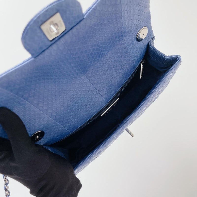 Easy Carry Medium Snakeskin Flap Blue