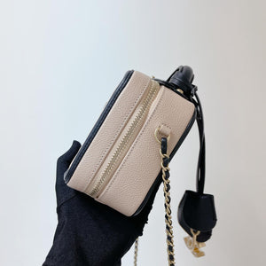 Filigree Vanity Case Caviar Small Beige/Black GHW