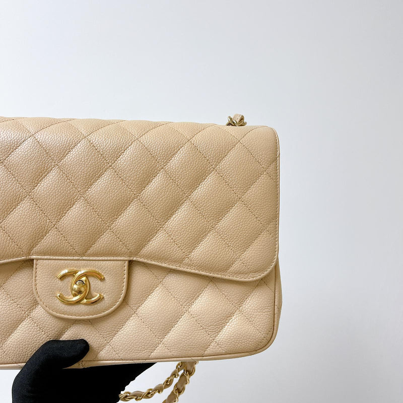 Double Flap Jumbo Caviar Beige GHW