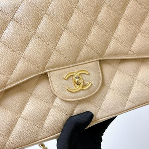Double Flap Jumbo Caviar Beige GHW