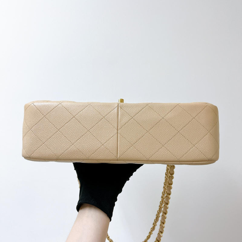 Double Flap Jumbo Caviar Beige GHW