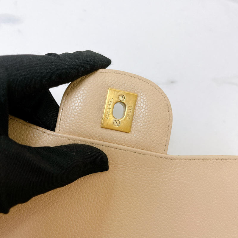 Double Flap Jumbo Caviar Beige GHW