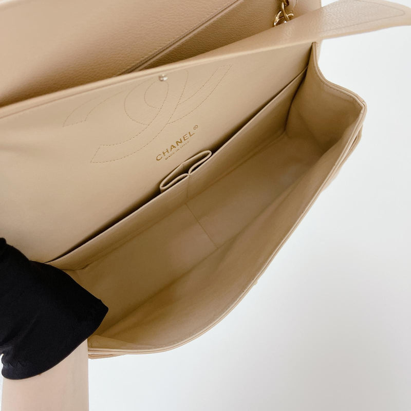 Double Flap Jumbo Caviar Beige GHW