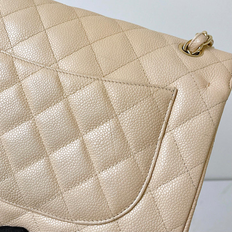 Double Flap Jumbo Caviar Beige GHW