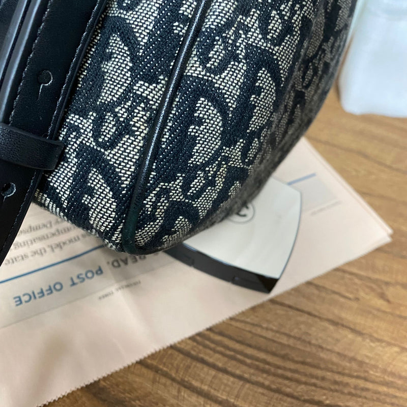 Oblique Canvas Boston Bag Black