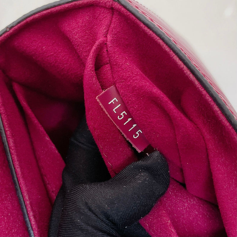 Twist GM Epi Leather Fuchsia SHW